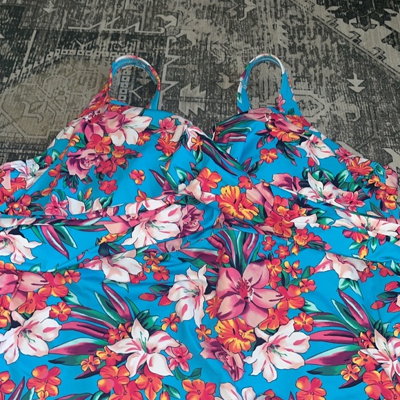 Lands End Women's Underwire Wrap Tankini Swimsuit Top - Picture 4 of 9